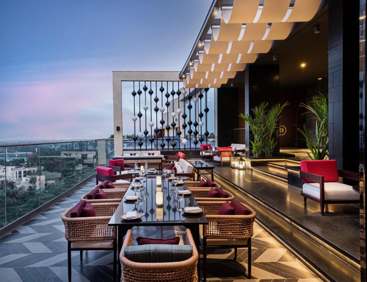 Taj Lakefront होटल 5*